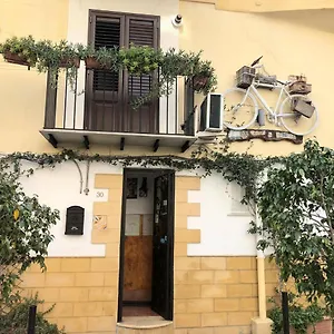 Bahalara 2*, Palermo Olaszország