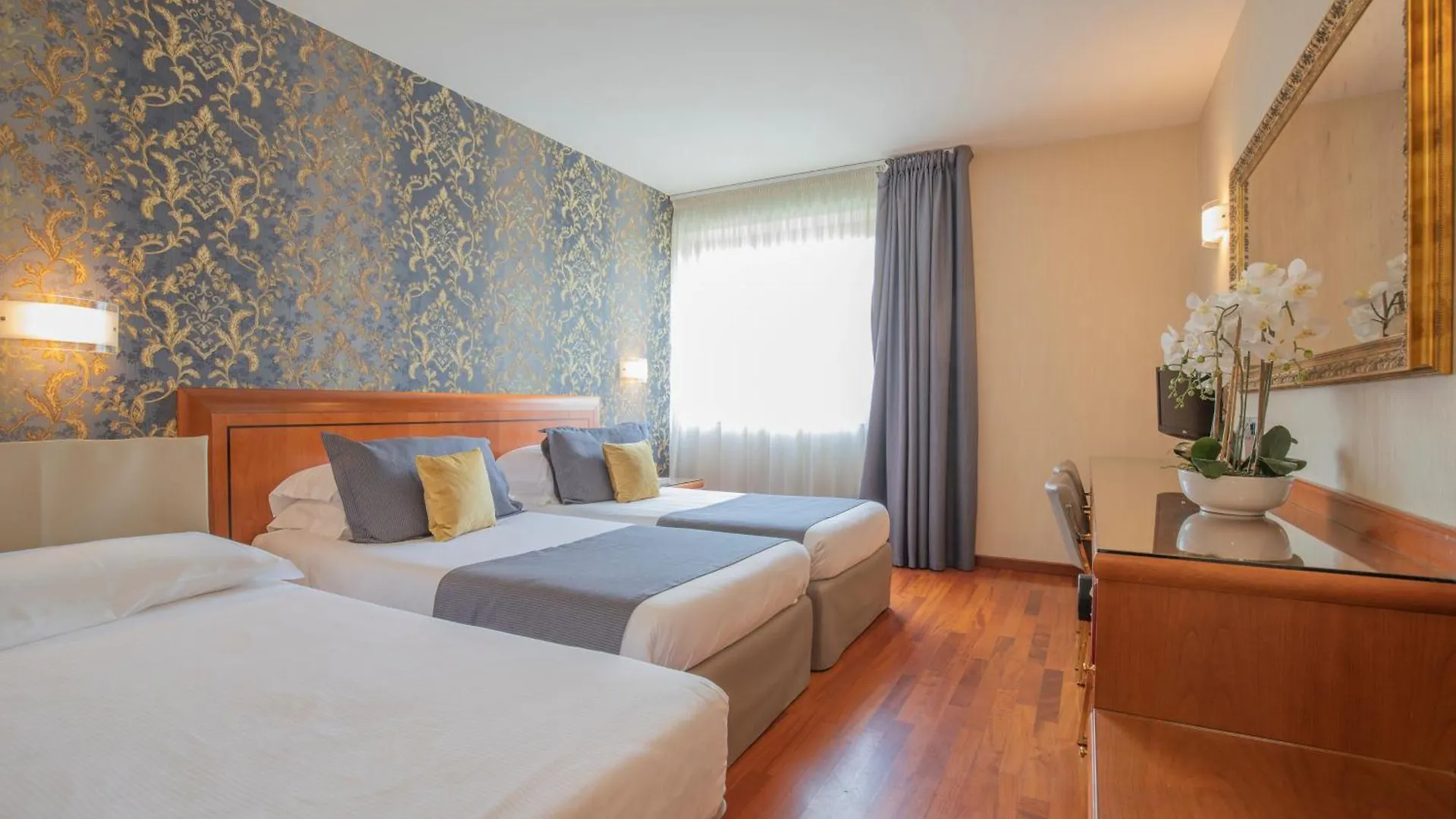Hotel Palace Верона