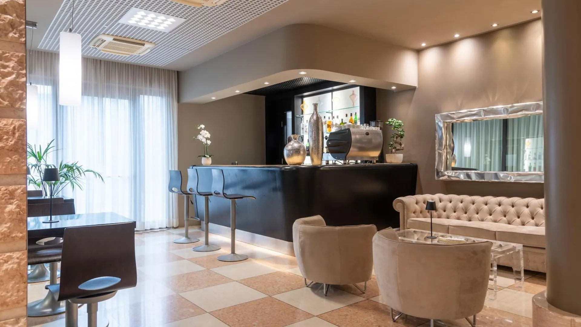 Hotel Palace Верона