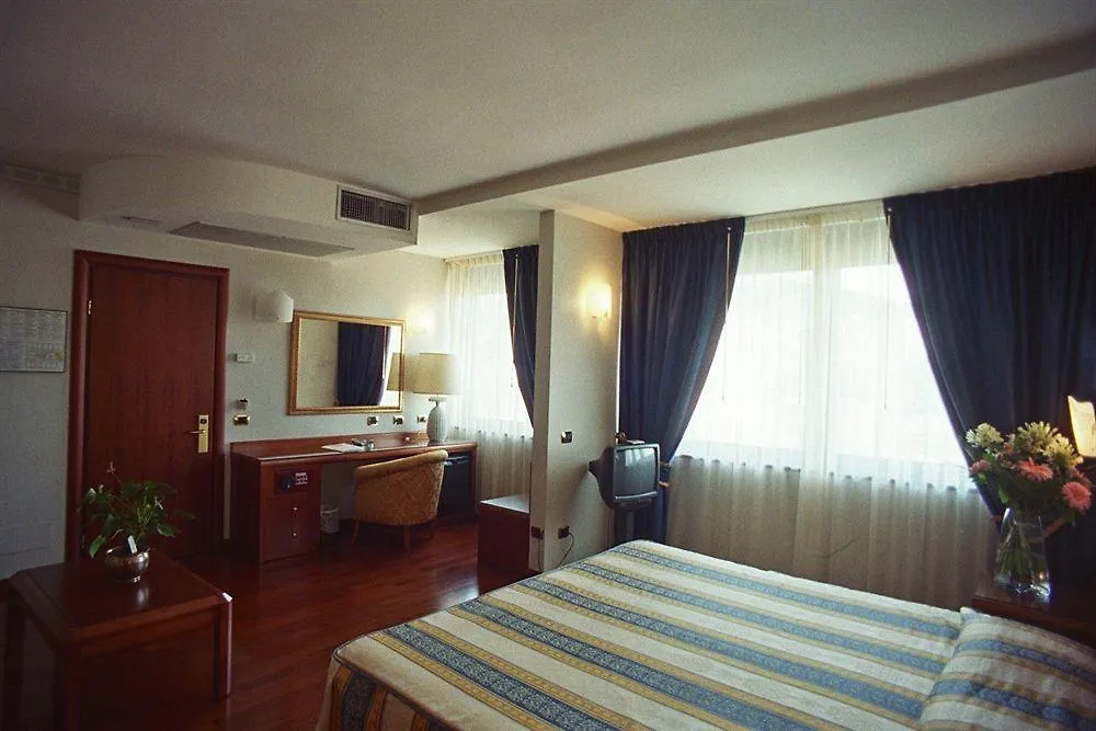 Hotel Palace ורונה