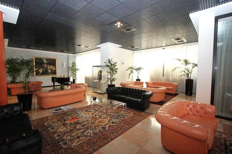 Hotel Palace Верона