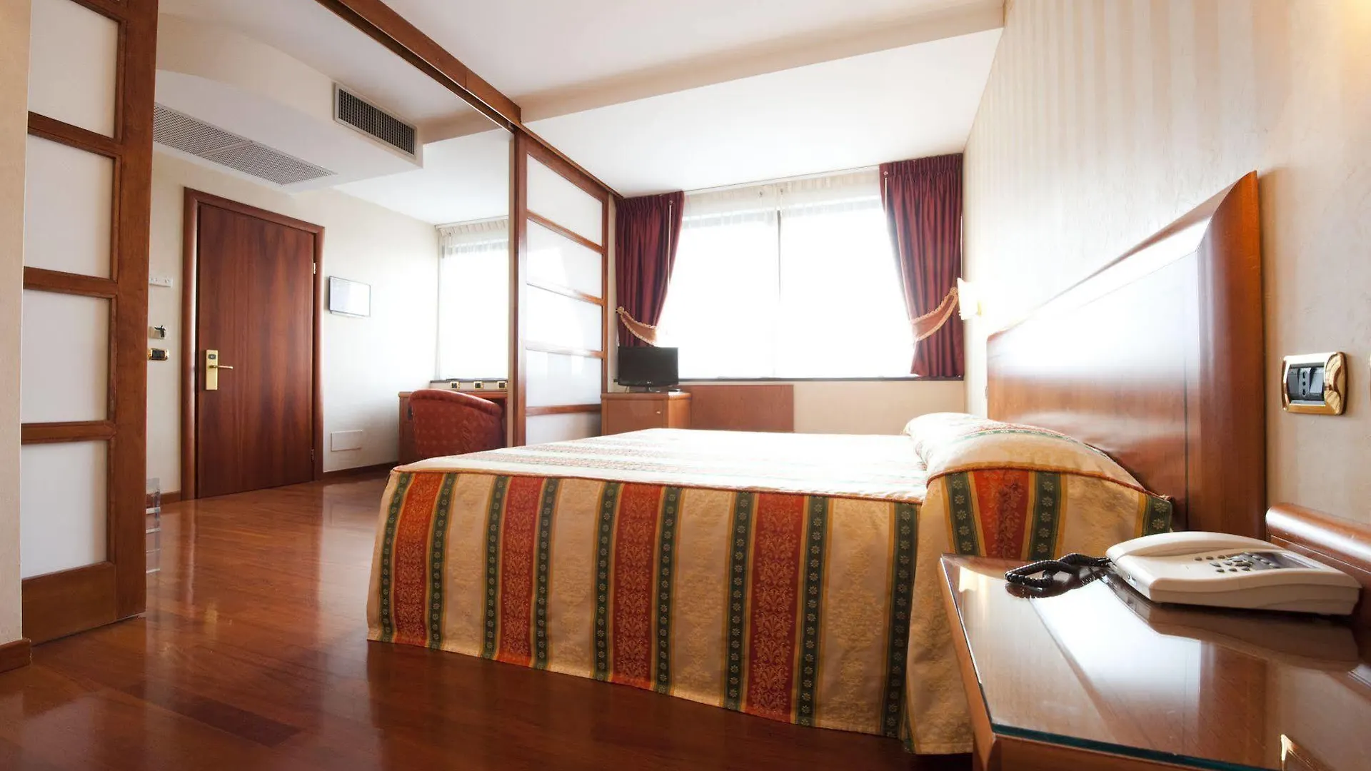 Hotel Palace ורונה