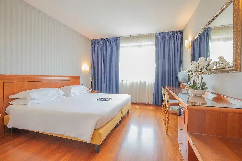 Hotel Palace ורונה